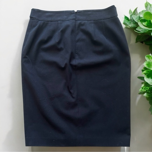 Ann Taylor Black Pencil Skirt Size 4 - Picture 2 of 2